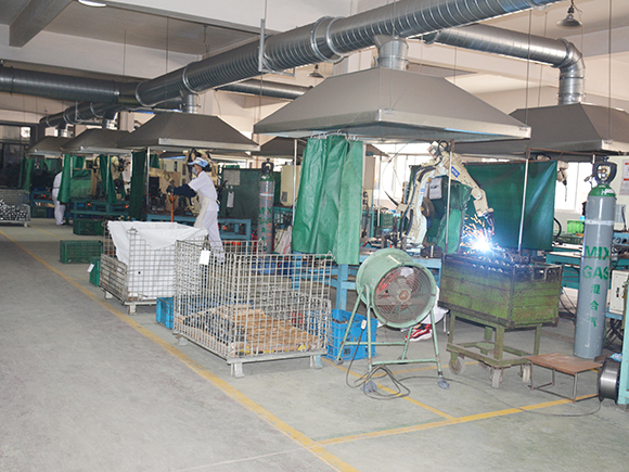 Robotic arm welding line