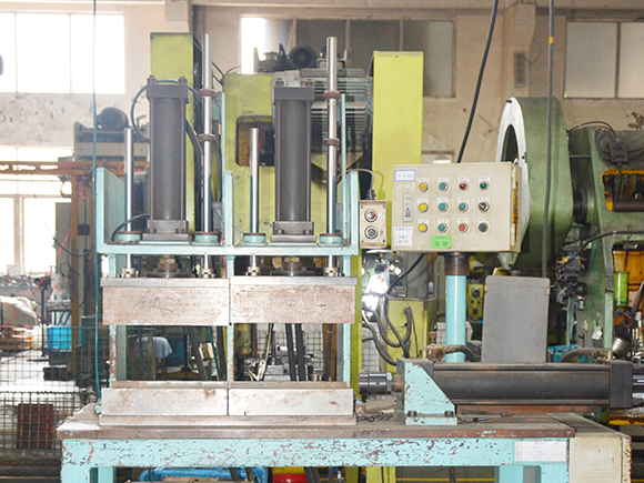 Press-in machine