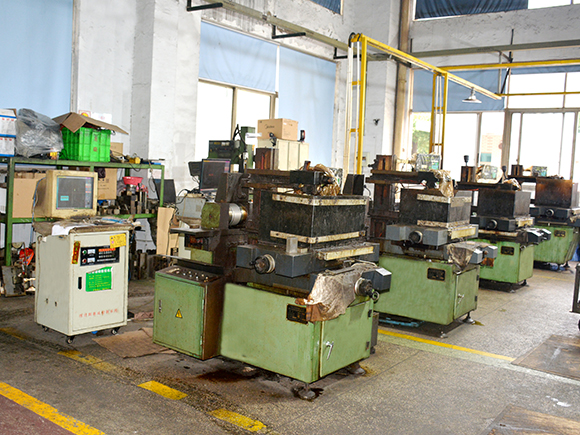 Wire cutting workshop (mould processing)